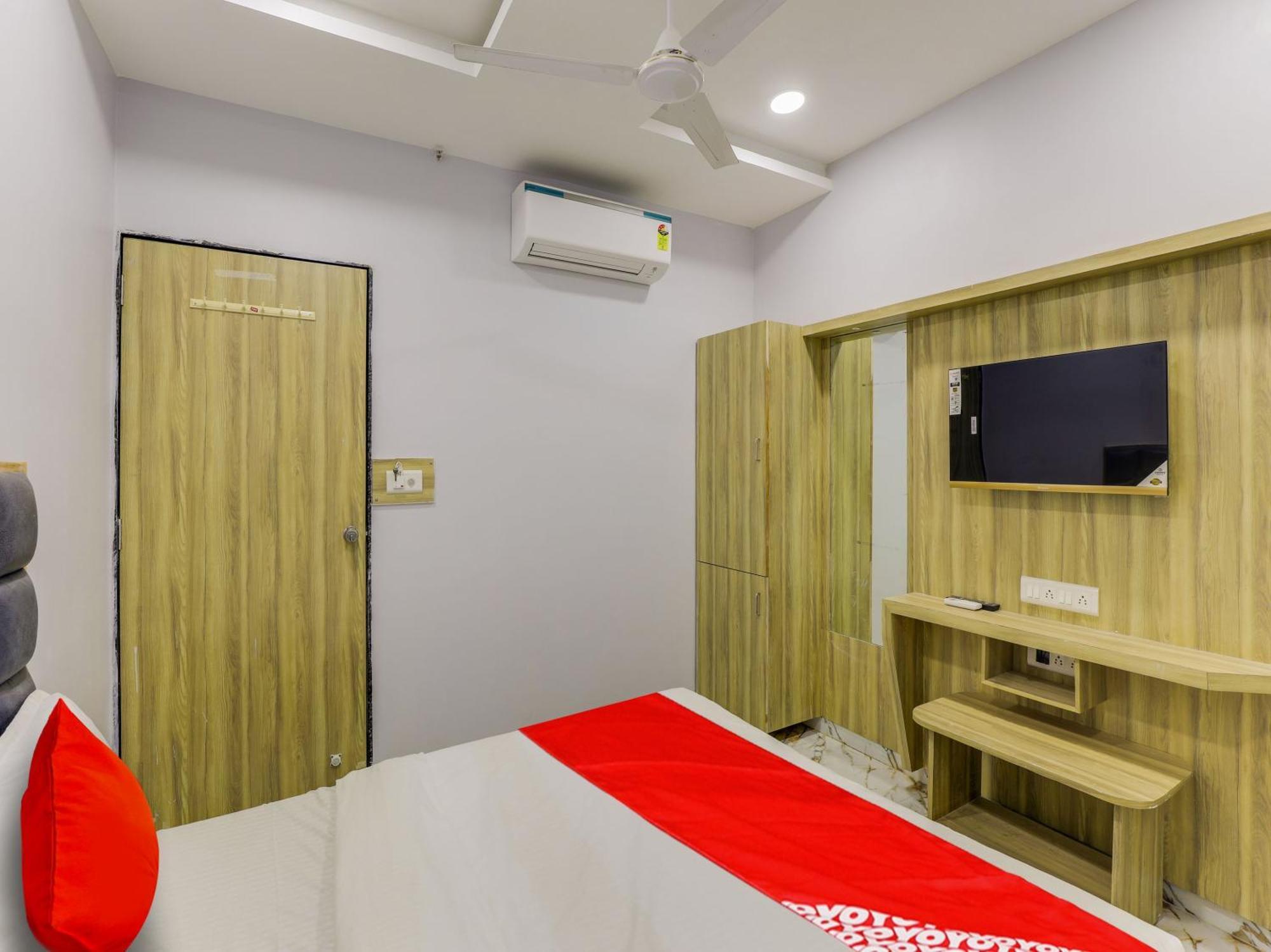 Hotel Krishna Ahmedabad Exterior foto